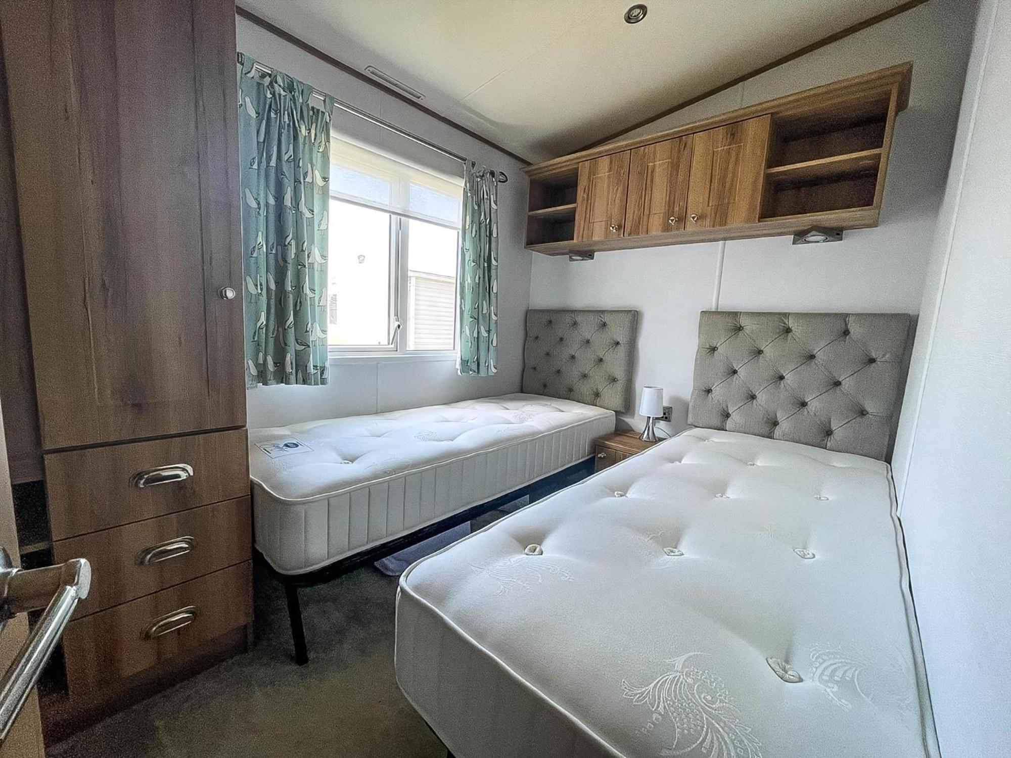 Beautiful Caravan With Decking At Carlton Meres Holiday Park, Suffolk Ref 60022M Saxmundham Exterior foto